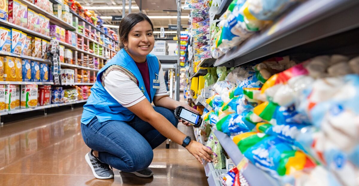 Walmart Releases Q2 FY23 Earnings by dany Zaragoza