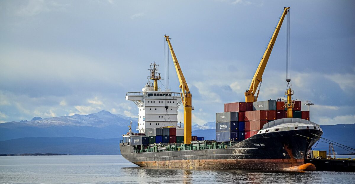 ship cranes nature loading dock port pier machinery heavy machinery cargo cargo ship shipping shipping industry freight freight transport freight ship sea ocean water travel voyage argentina transport transportation infrastructure