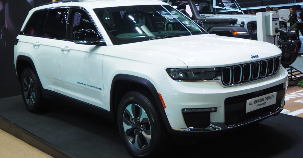 Jeep Grand Cherokee 4xe Summit Reserve in Impact Challenger Hall Muang Thong Thani Nonthaburi Thailand