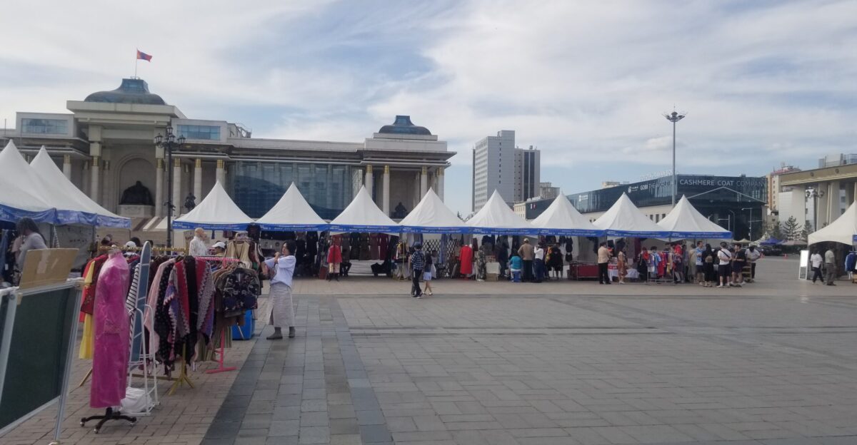 Open air market of small and medium size business at sukhbaatar square mongolia 3